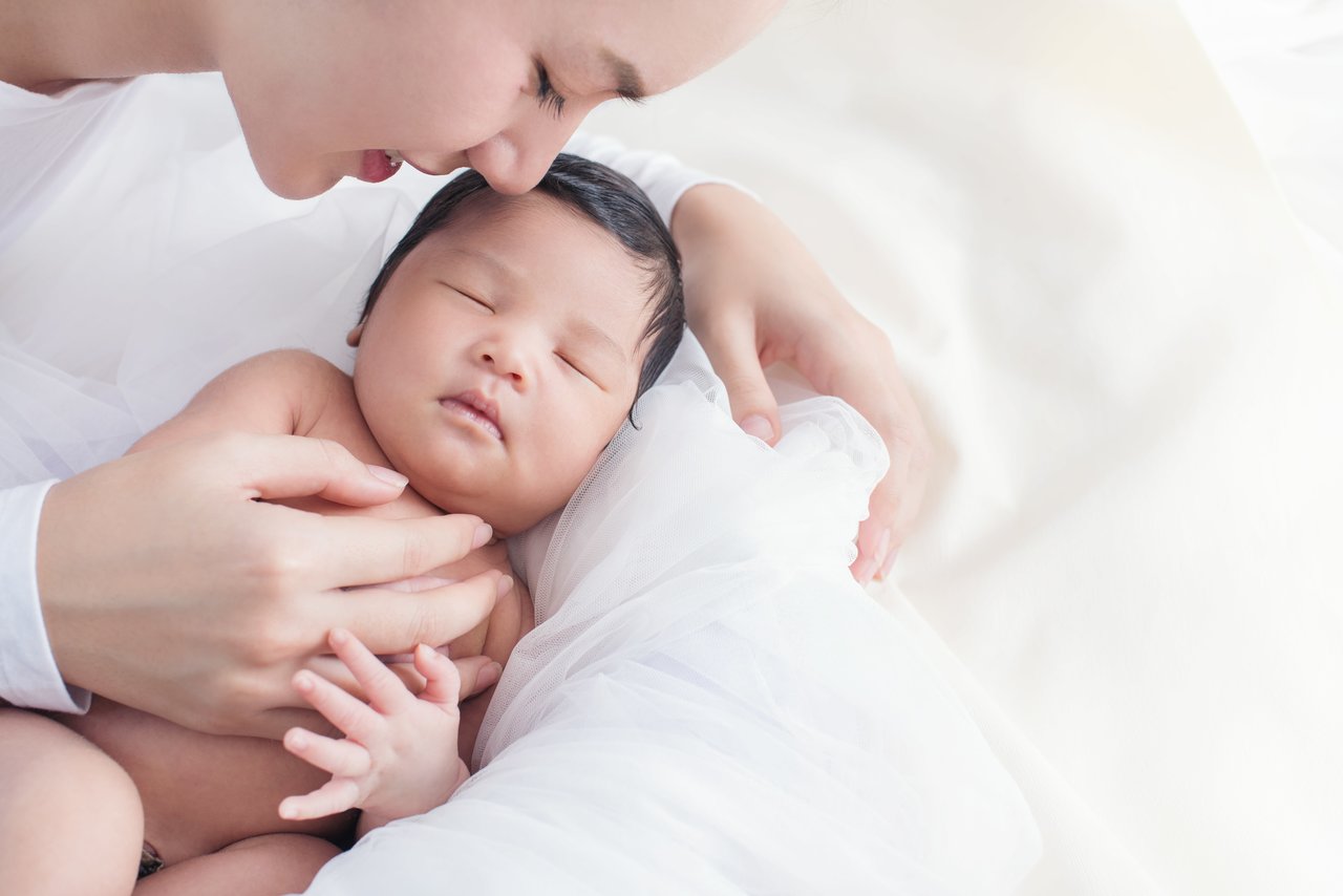 5 lưu ý quan trọng khi chăm sóc trẻ sơ sinh bố mẹ nên biết