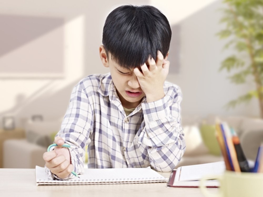 Cha mẹ nên làm gì khi con giận dữ?