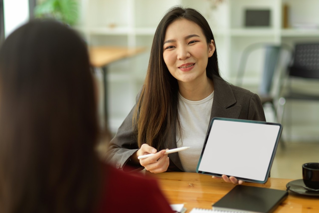 Thời hạn bên mua bảo hiểm nộp hồ sơ yêu cầu bồi thường, trả tiền bảo hiểm.